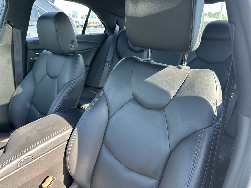 2022 Cadillac CT4 Luxury