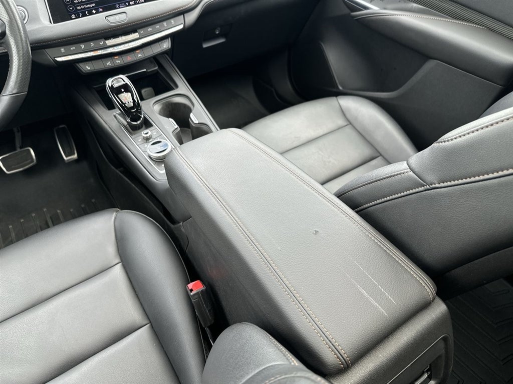 2022 Cadillac XT4 Sport