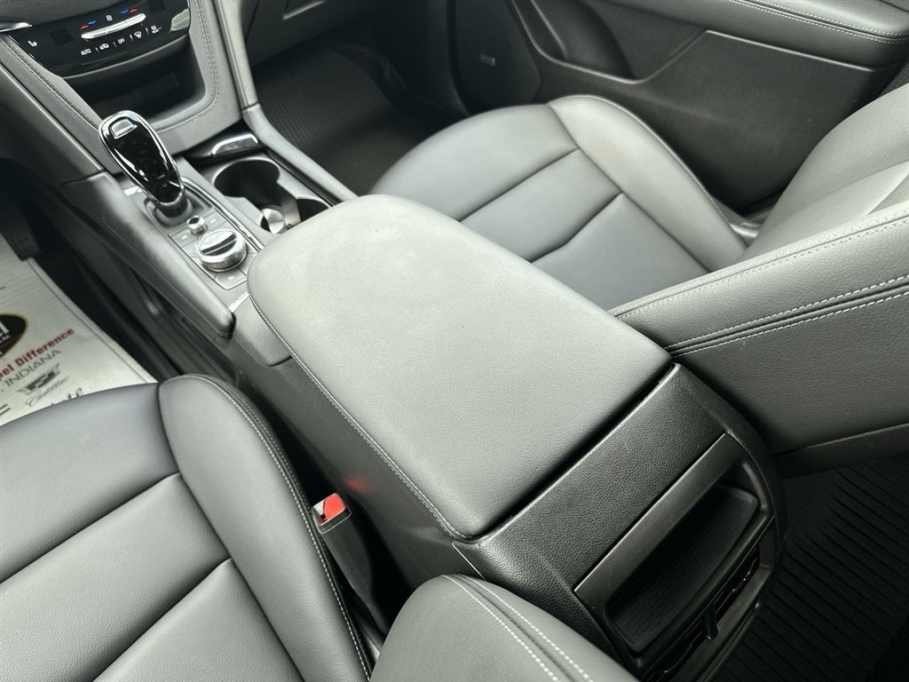 2023 Cadillac XT5 Luxury