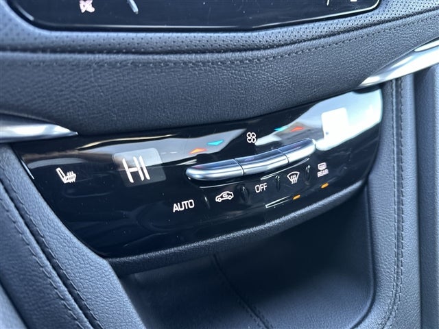 2022 Cadillac XT5 Premium Luxury