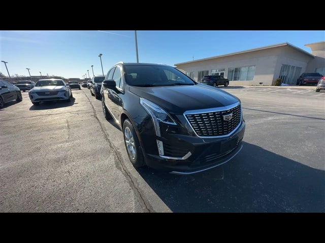 2022 Cadillac XT5 Premium Luxury