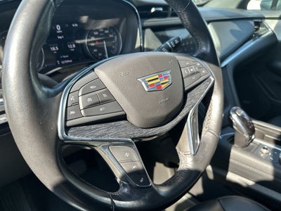 2022 Cadillac XT5 Premium Luxury