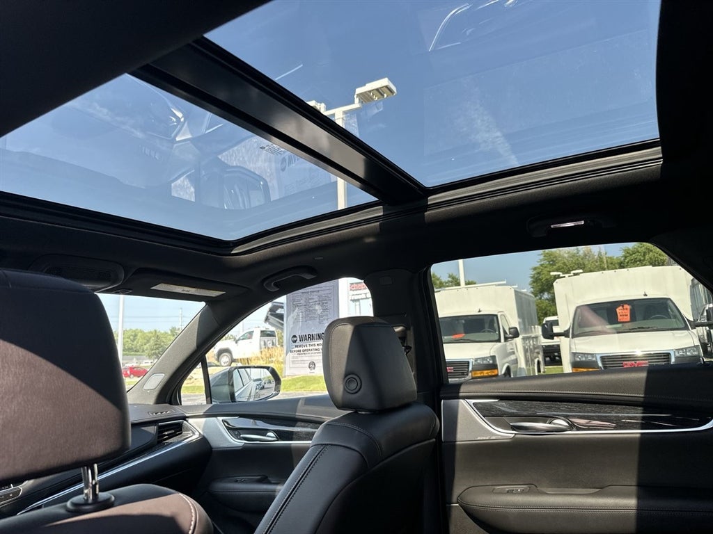2022 Cadillac XT5 Premium Luxury
