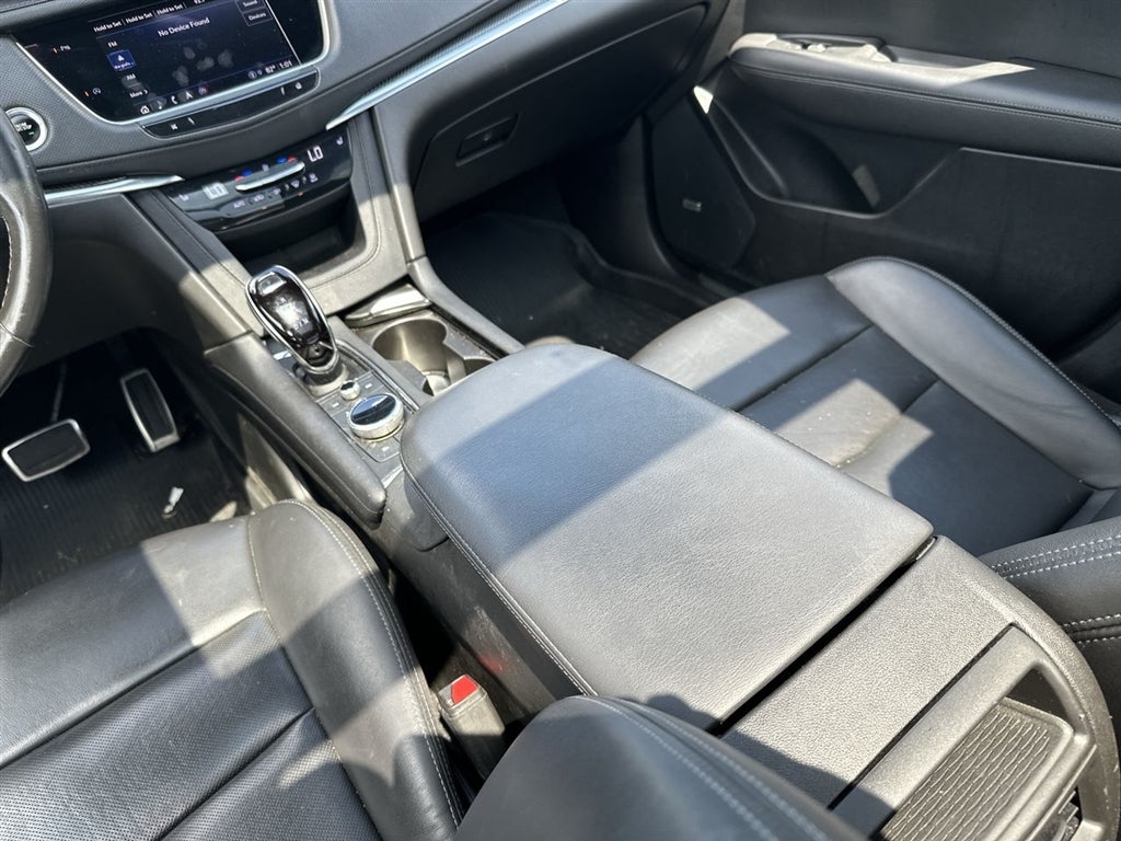 2023 Cadillac XT5 Sport
