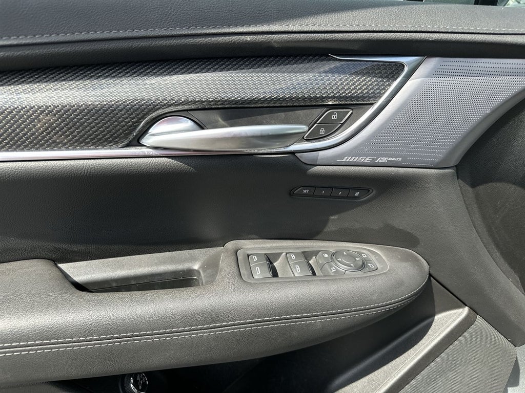 2023 Cadillac XT5 Sport