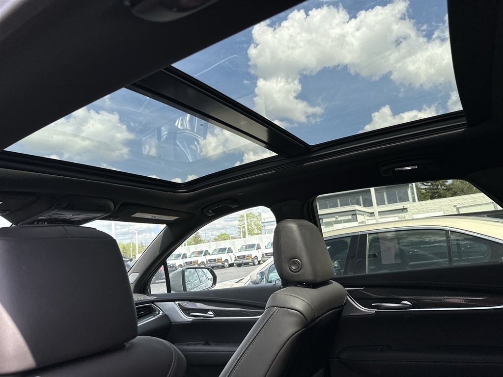 2023 Cadillac XT5 Sport