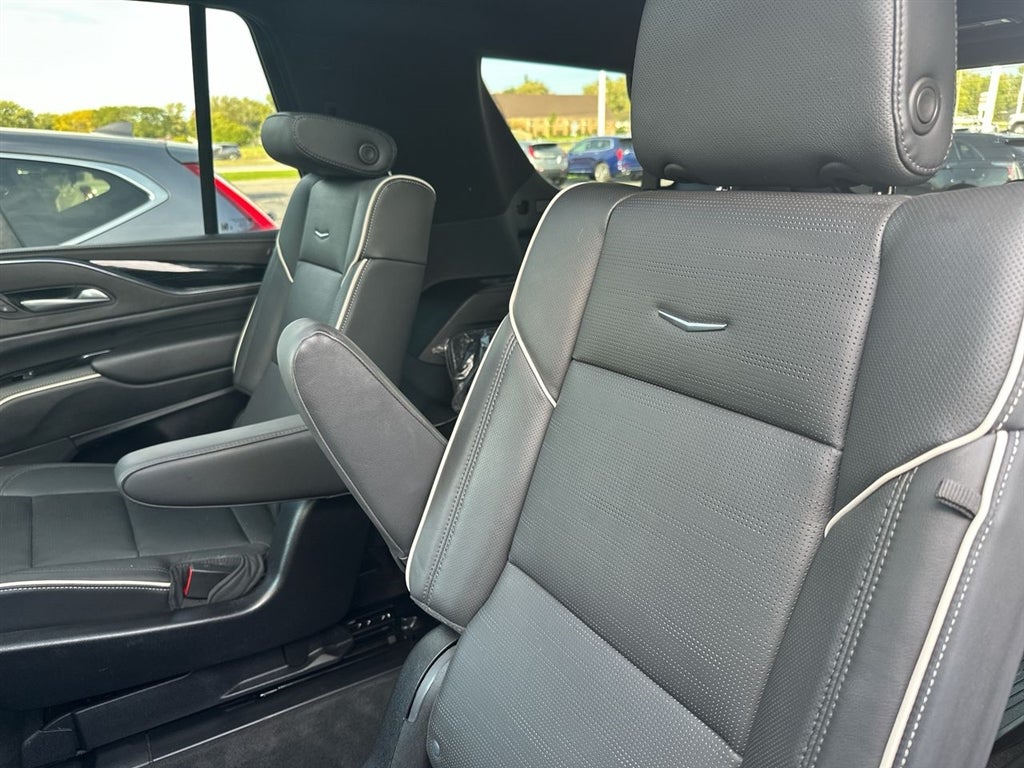 2024 Cadillac Escalade Sport