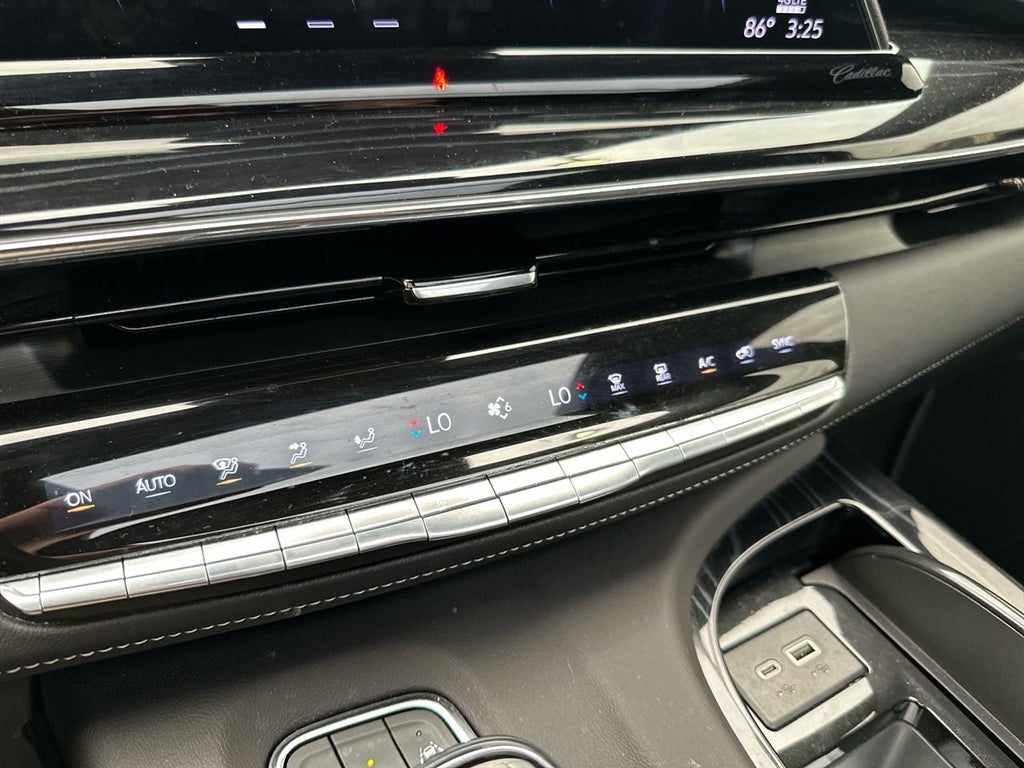 2024 Cadillac Escalade Sport