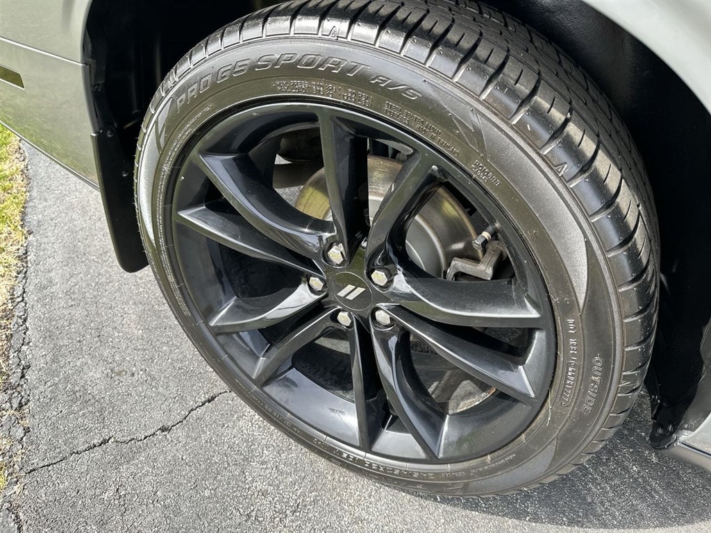 2017 Dodge CHALLENGER SXT