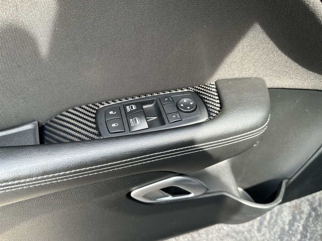 2017 Dodge CHALLENGER SXT