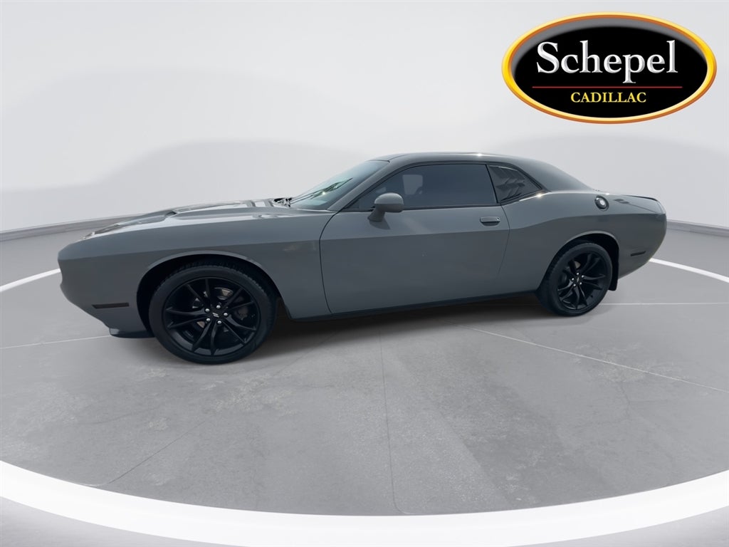2017 Dodge CHALLENGER SXT
