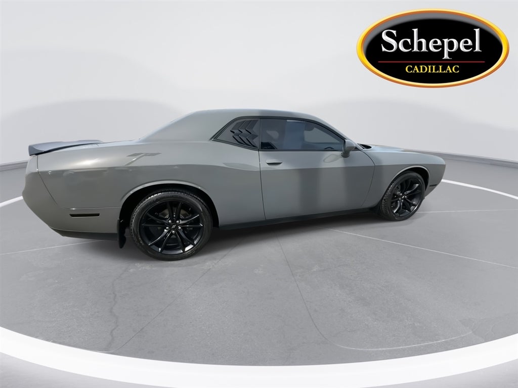 2017 Dodge CHALLENGER SXT