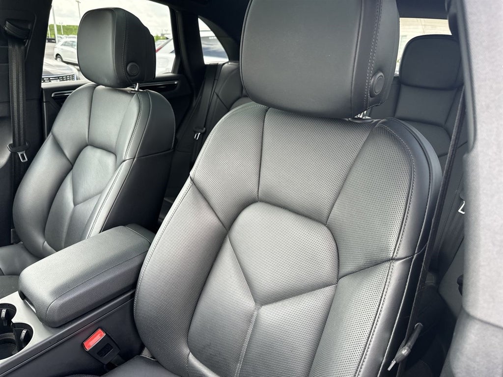 2023 Porsche Macan 4DR AWD