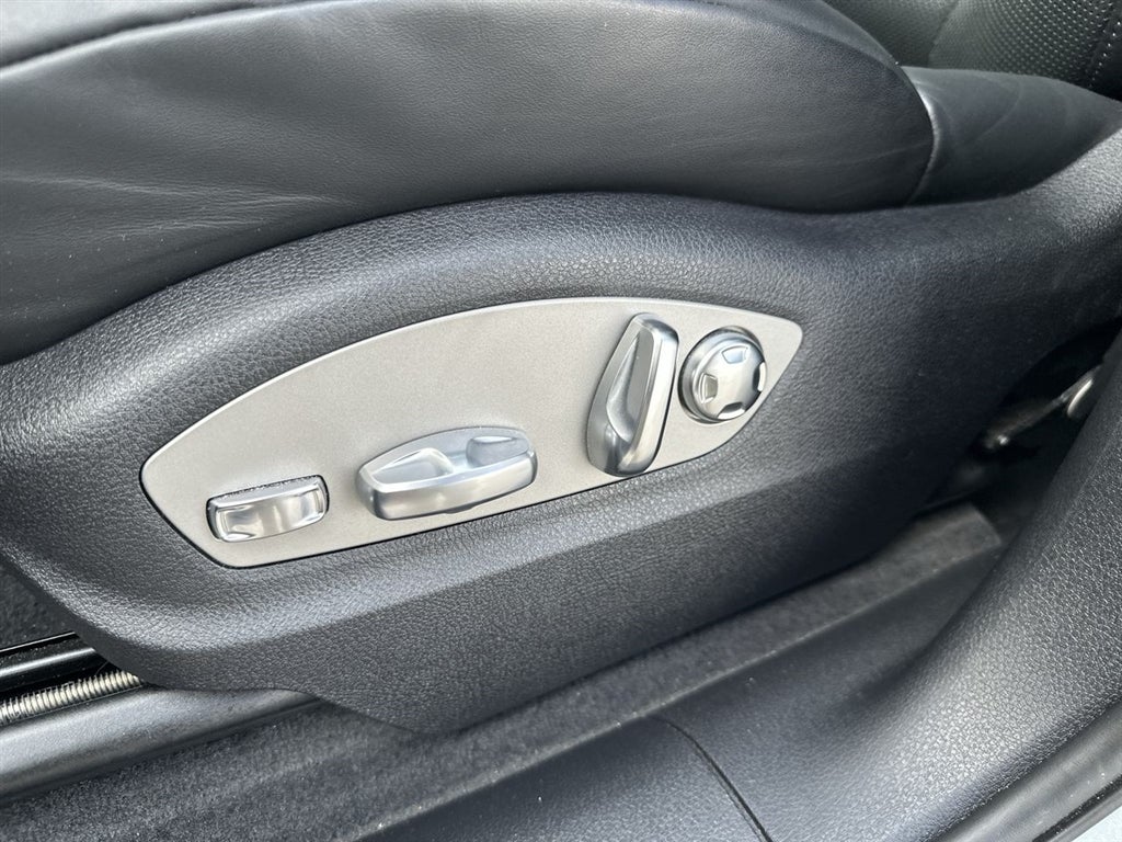 2023 Porsche Macan 4DR AWD